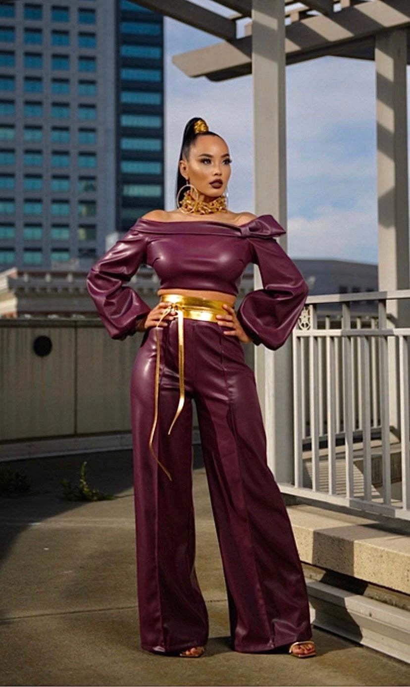 Glamourista Women's Trendy Leather Suit - Chic & Confident Style
