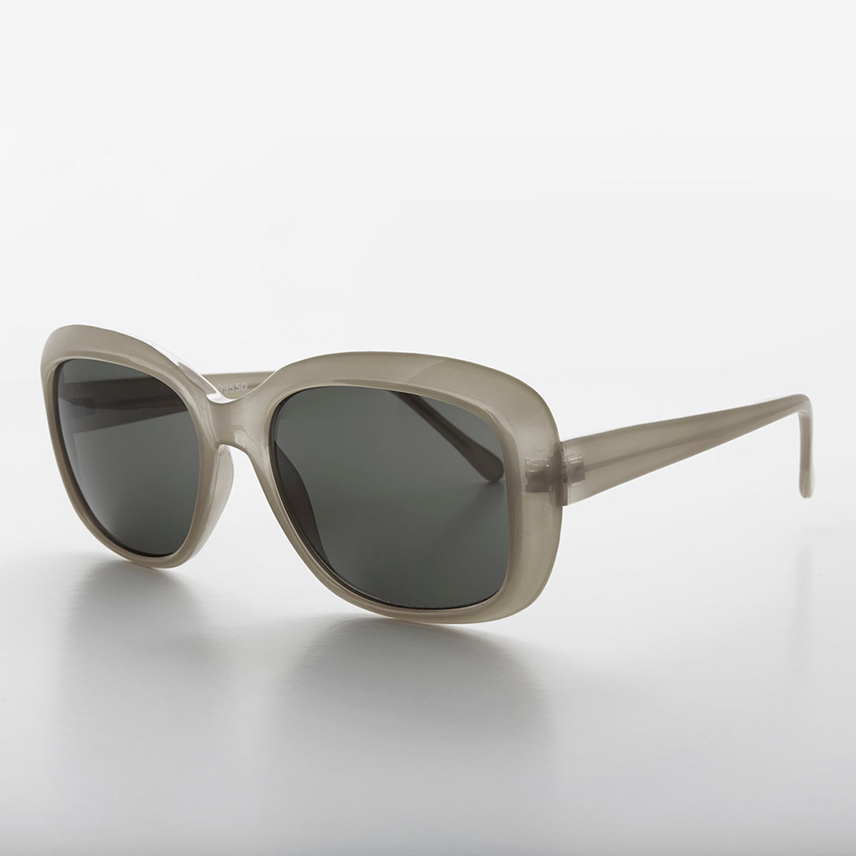 Square Retro Vintage Women's Sunglasses - Gwen
