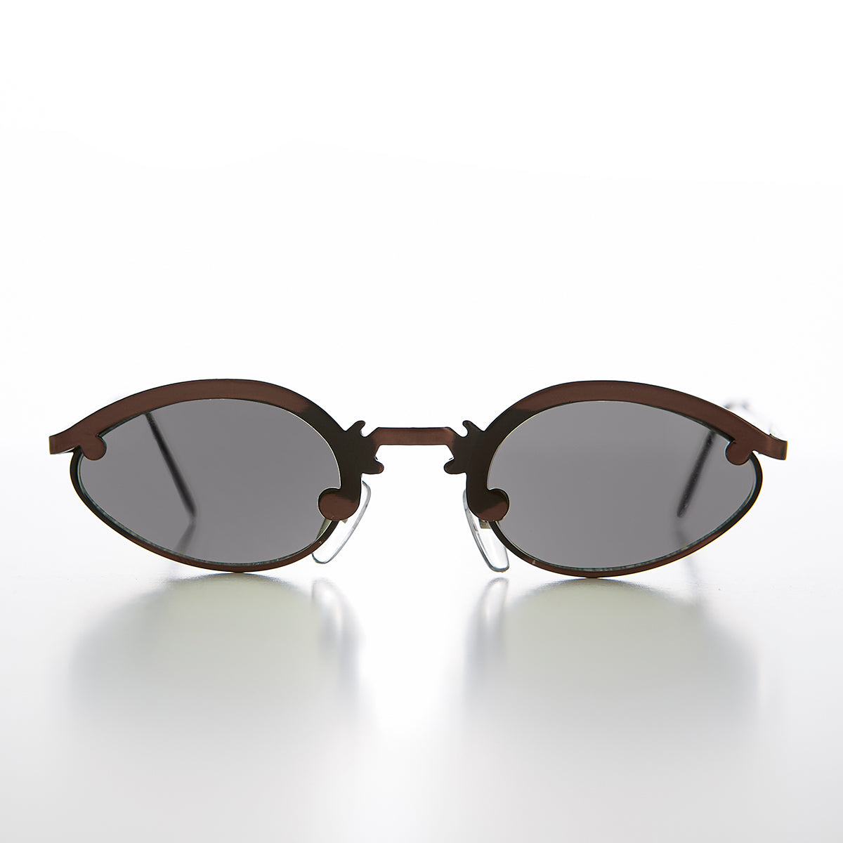 Unique Oval Metal Vintage 90s Sunglass - Lotus