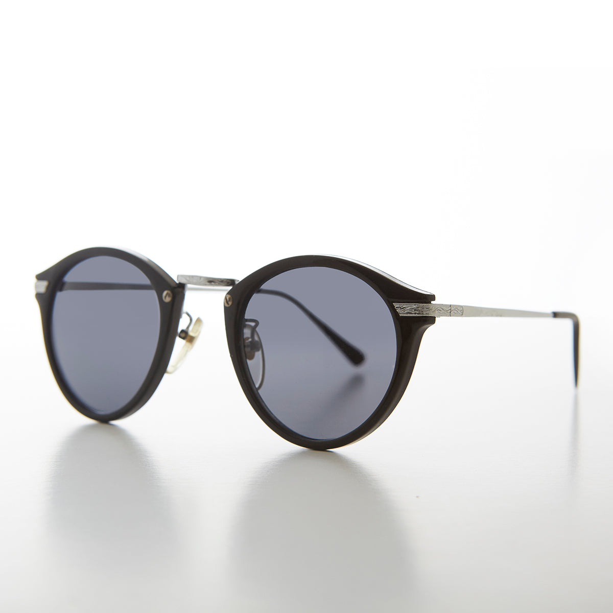 Round P3 Vintage Sunglass - Morris