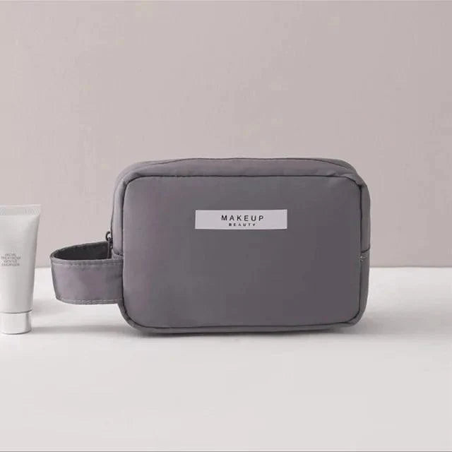 Chic Beauty Bag Organizer