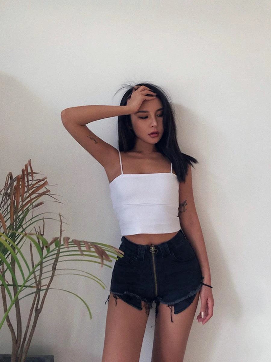 Xuan Ya High-Waisted Denim Shorts with Hip Zipper for Effortless Style