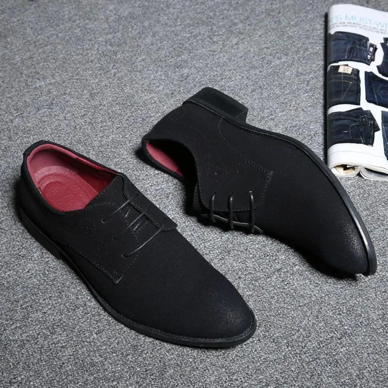 Mandotos Red Pointed Leather Shoes